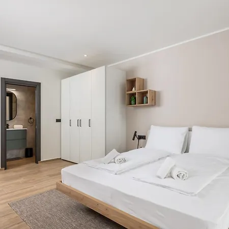 Belinda With Balcony & Private Parking * 奥帕提亚