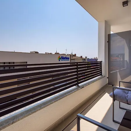 Belinda With Balcony & Private Parking 奥帕提亚