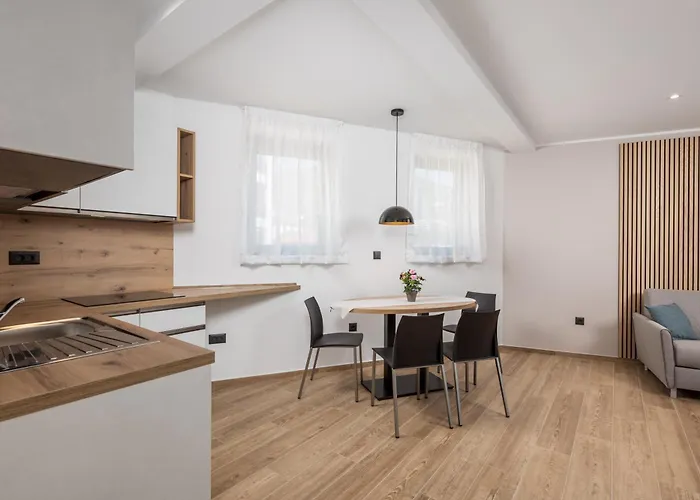 Belinda With Balcony & Private Parking Opatija