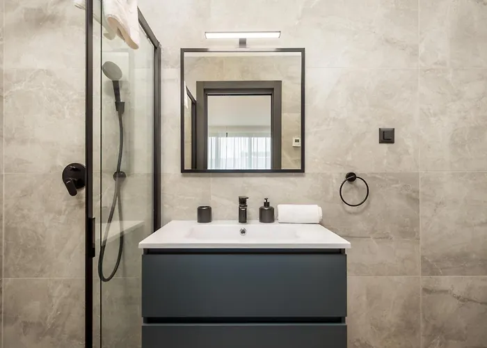 Belinda With Balcony & Private Parking * Opatija