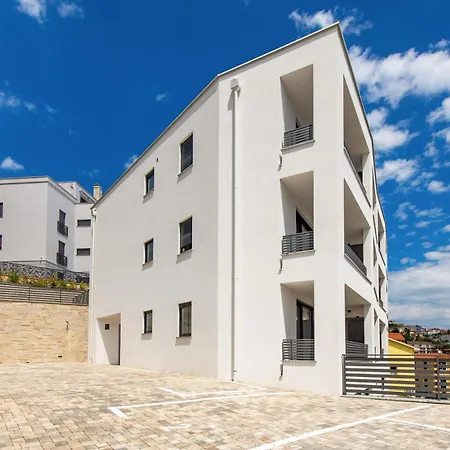 Apartmán Belinda With Balcony & Private Parking Opatija