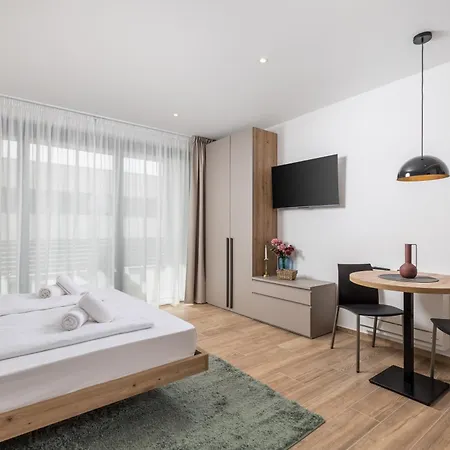 Belinda With Balcony & Private Parking Apartament Opatija