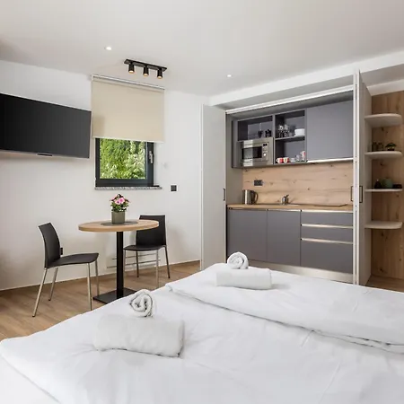 Apartman Belinda With Balcony & Private Parking