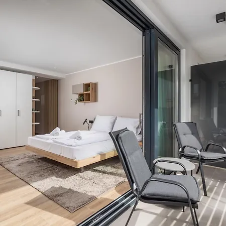Belinda With Balcony & Private Parking Apartament Opatija