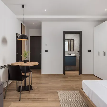 Belinda With Balcony & Private Parking Apartman Abbázia