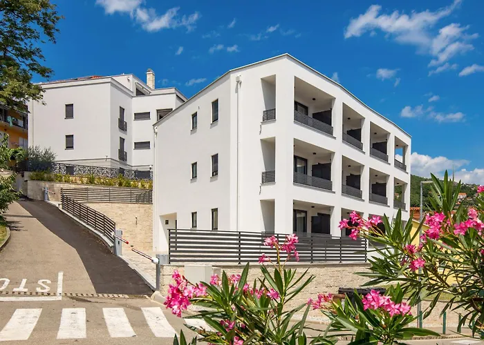 Belinda With Balcony & Private Parking * Opatija