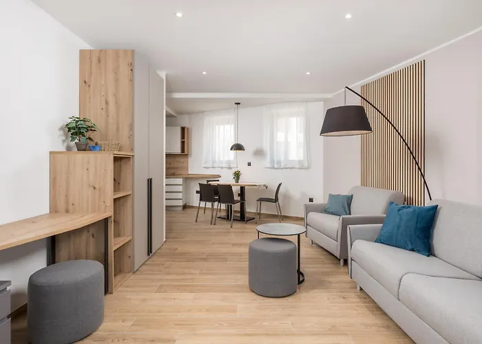 Belinda With Balcony & Private Parking * Opatija