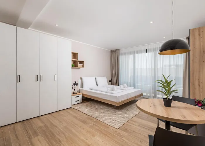 Apartment Belinda With Balcony & Private Parking