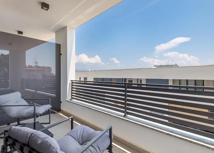 Apartament Belinda With Balcony & Private Parking