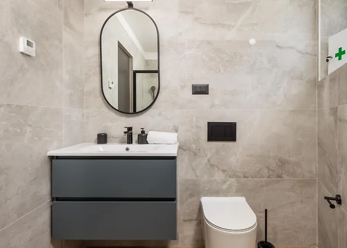 Apartment Belinda With Balcony & Private Parking *