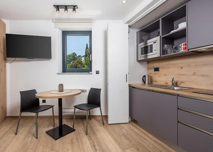 Belinda With Balcony & Private Parking Opatija