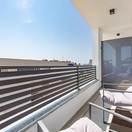 Belinda With Balcony & Private Parking Apartman Opatija
