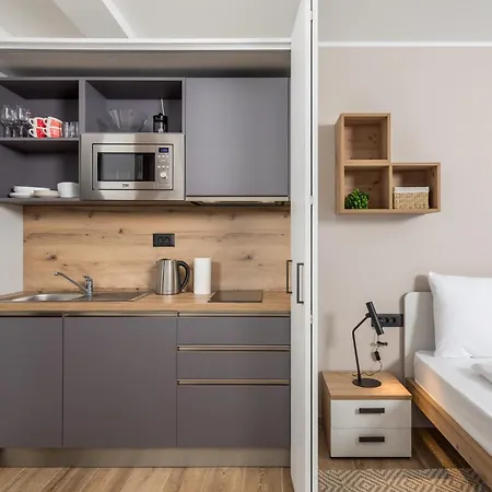 Belinda With Balcony & Private Parking * Οπατία