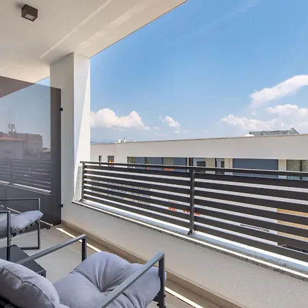 Apartman Belinda With Balcony & Private Parking