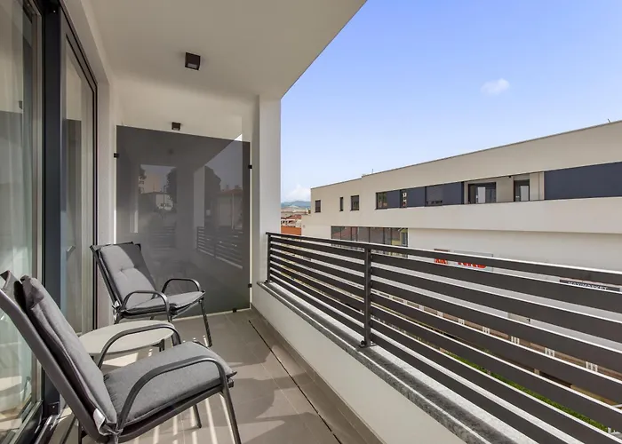 Belinda With Balcony & Private Parking Опатия