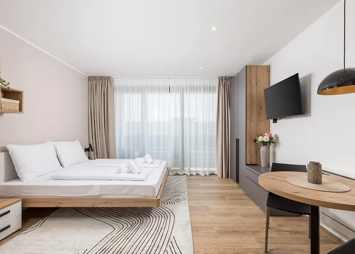 Belinda With Balcony & Private Parking * Опатия