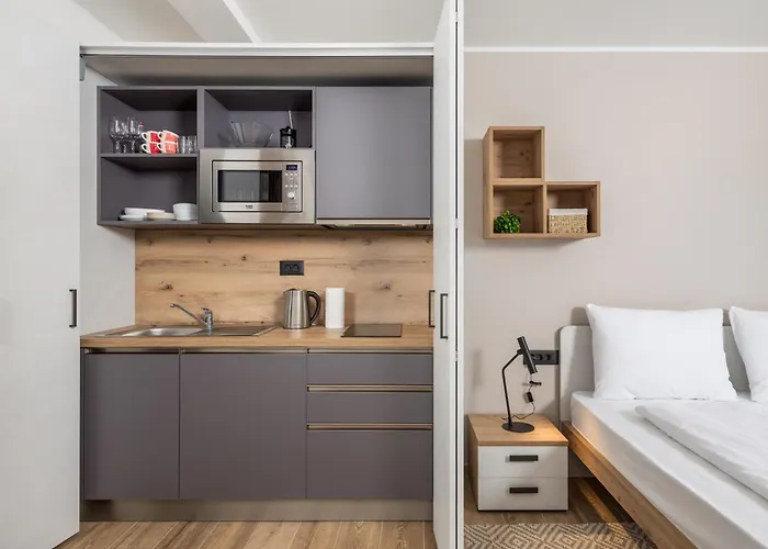 Belinda With Balcony & Private Parking * Опатия